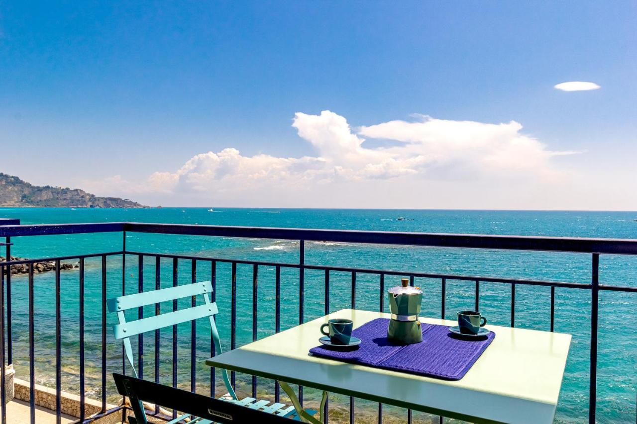 Mari Sea Home Giardini-Naxos Buitenkant foto